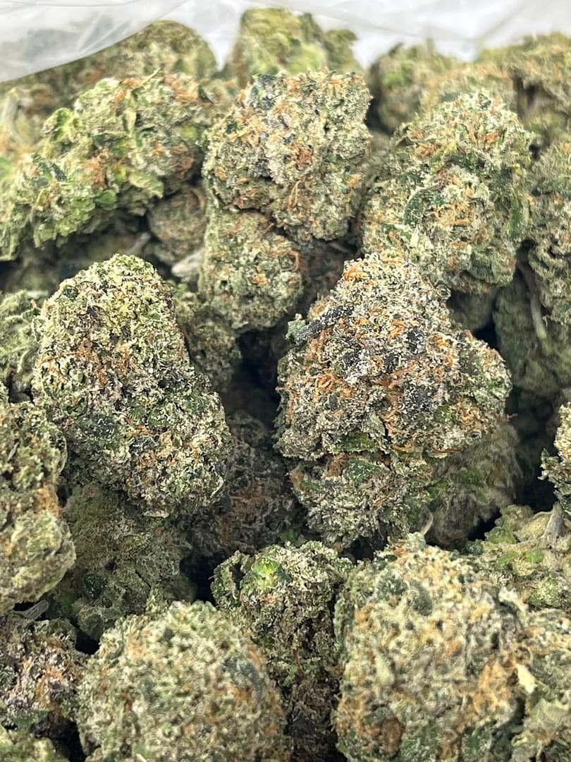 Bubble Gum Cannabis Strain - A Sweet Indica Hybrid with Fruity Flavors for Relaxation